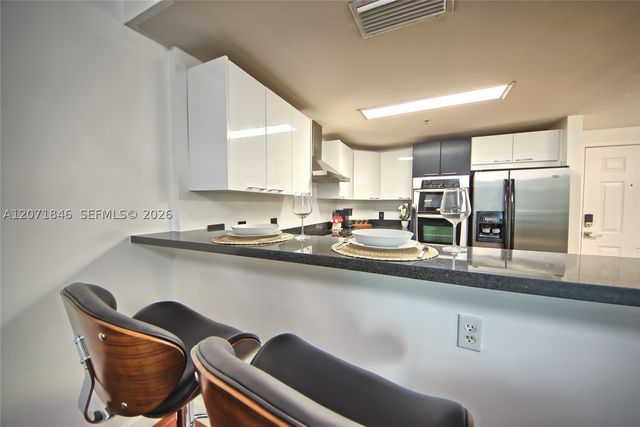 170 SE 14th St 2303, Miami, FL 33131