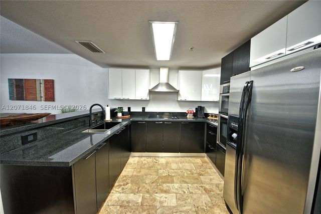 170 SE 14th St 2303, Miami, FL 33131