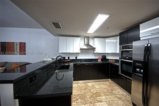 170 SE 14th St 2303, Miami, FL 33131