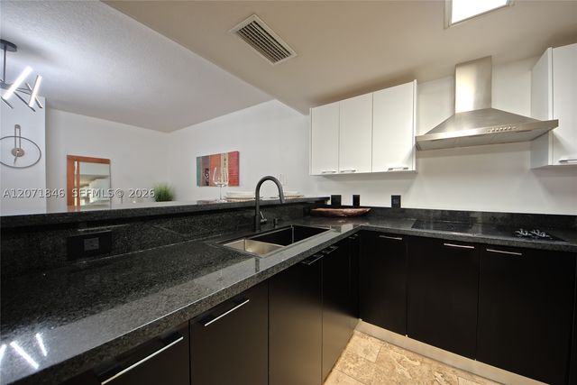 170 SE 14th St 2303, Miami, FL 33131