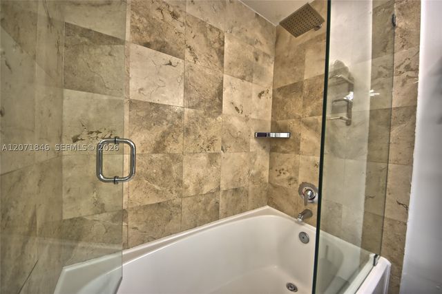 170 SE 14th St 2303, Miami, FL 33131