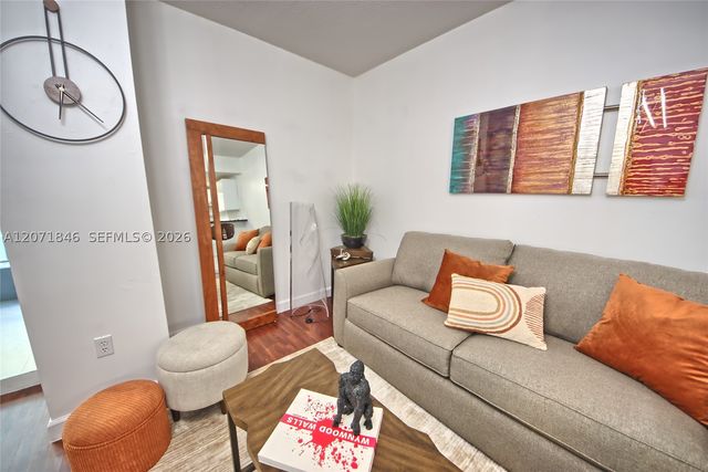 170 SE 14th St 2303, Miami, FL 33131