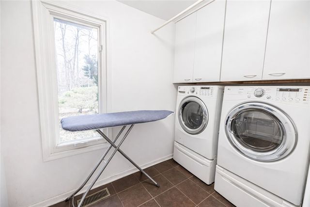 28 Shelter Creek Lane, Perinton, NY 14450