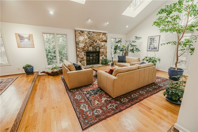 28 Shelter Creek Lane, Perinton, NY 14450