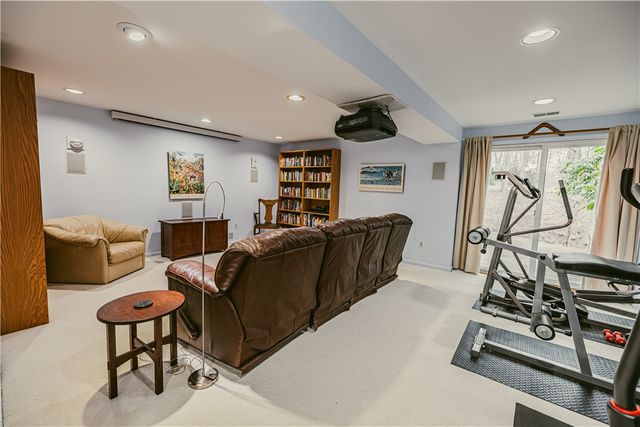 28 Shelter Creek Lane, Perinton, NY 14450