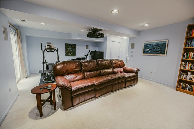 28 Shelter Creek Lane, Perinton, NY 14450