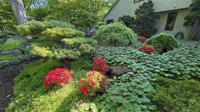 28 Shelter Creek Lane, Perinton, NY 14450