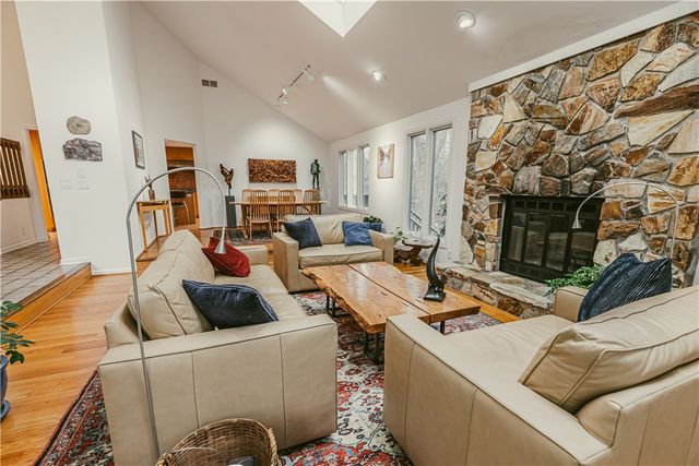 28 Shelter Creek Lane, Perinton, NY 14450