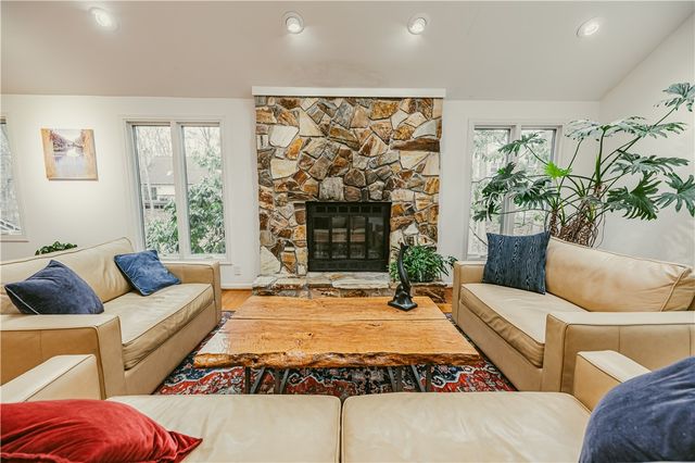 28 Shelter Creek Lane, Perinton, NY 14450