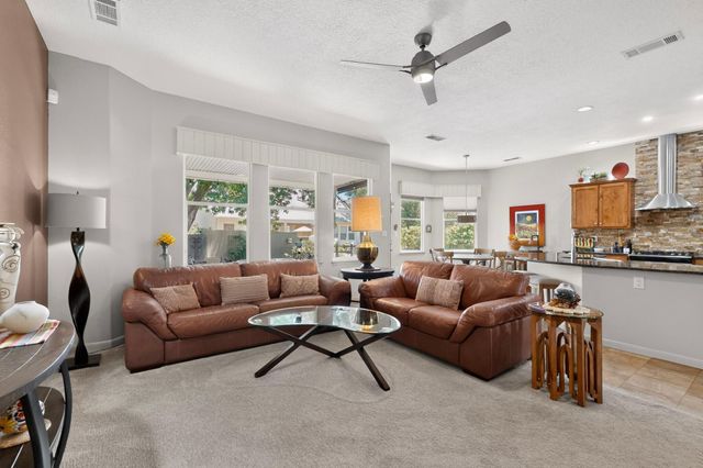 2805 Rio Orilla Lane NW, Albuquerque, NM 87120