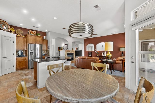 2805 Rio Orilla Lane NW, Albuquerque, NM 87120