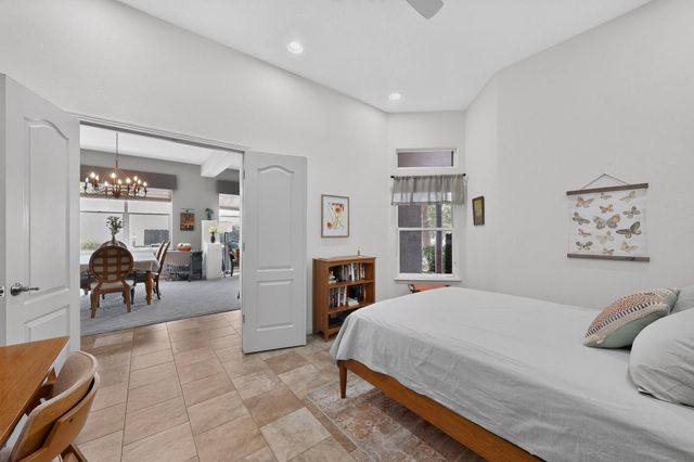 2805 Rio Orilla Lane NW, Albuquerque, NM 87120