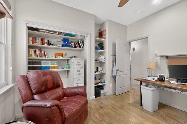 2805 Rio Orilla Lane NW, Albuquerque, NM 87120