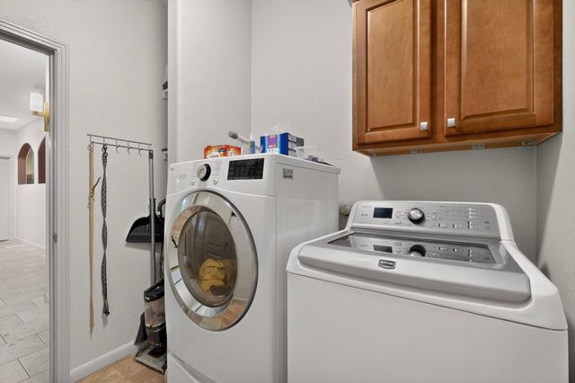 2805 Rio Orilla Lane NW, Albuquerque, NM 87120