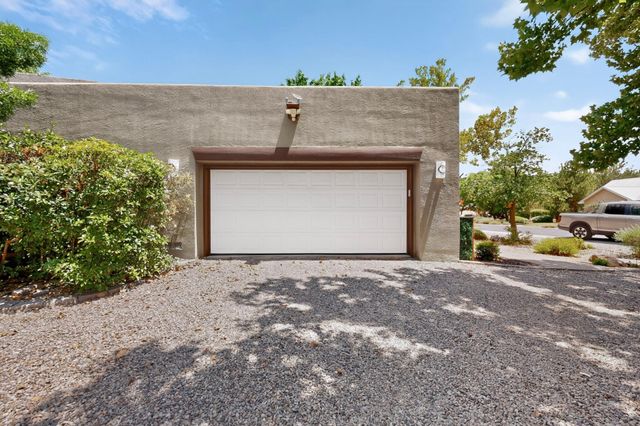 2805 Rio Orilla Lane NW, Albuquerque, NM 87120