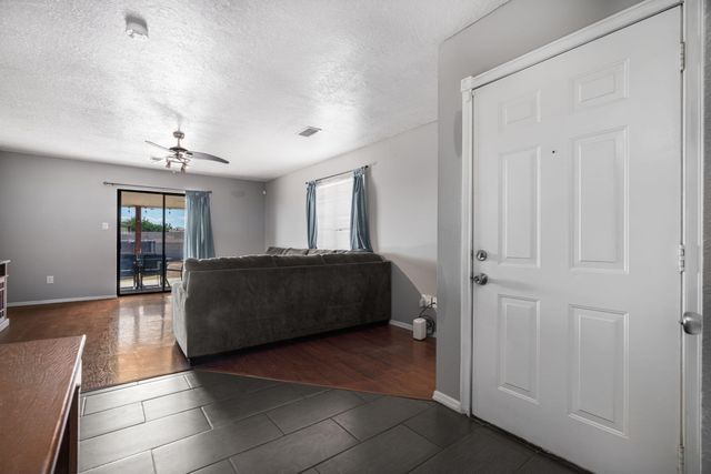 10419 Arroyo Crest Drive NW, Albuquerque, NM 87114