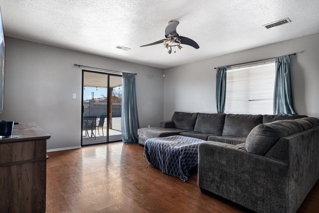 10419 Arroyo Crest Drive NW, Albuquerque, NM 87114