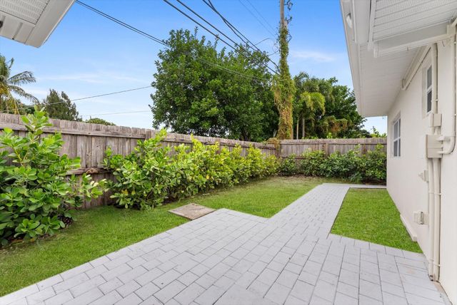 1891 Ridge Road, North Palm Beach, FL 33408