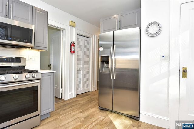 12-64 Burbank Street, Fair Lawn, NJ 07410