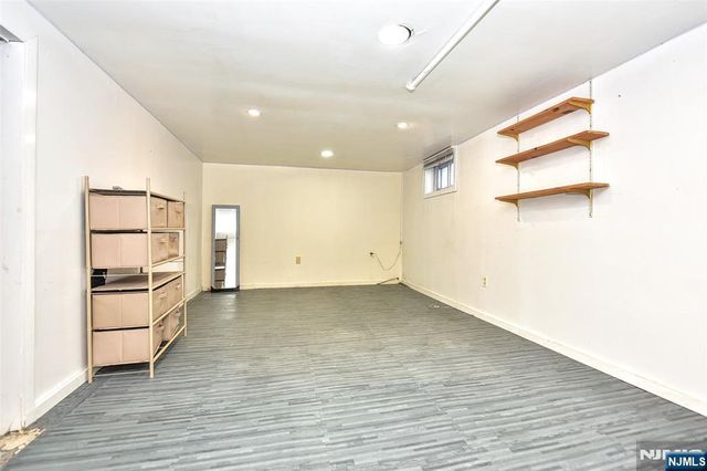 12-64 Burbank Street, Fair Lawn, NJ 07410