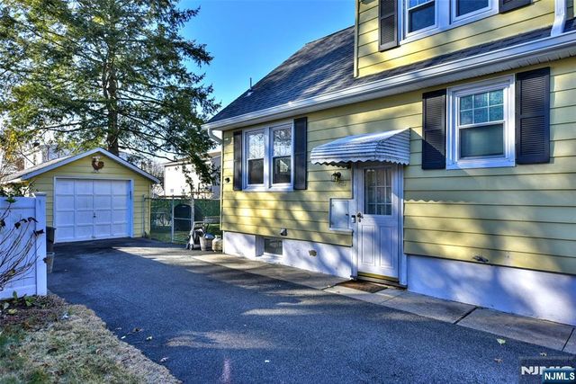 12-64 Burbank Street, Fair Lawn, NJ 07410