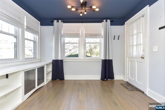 12-64 Burbank Street, Fair Lawn, NJ 07410