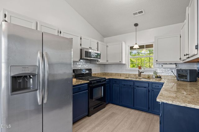 109 Teal Lake Drive, Holly Springs, NC 27540