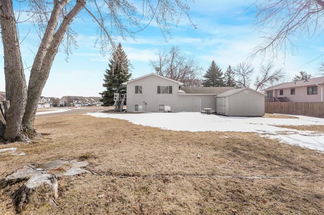 416 Cottonwood Avenue NE, Saint Michael, MN 55376