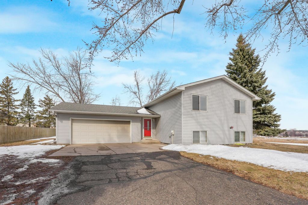 416 Cottonwood Avenue NE, Saint Michael, MN 55376