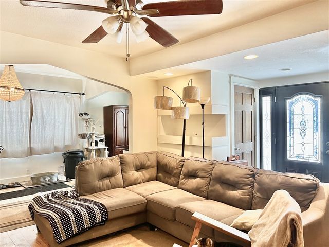 3151 E Bacon Road, Hillsdale, MI 49242