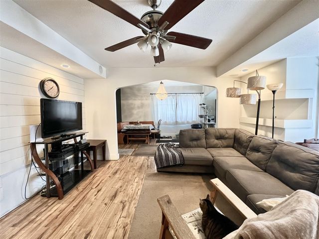 3151 E Bacon Road, Hillsdale, MI 49242