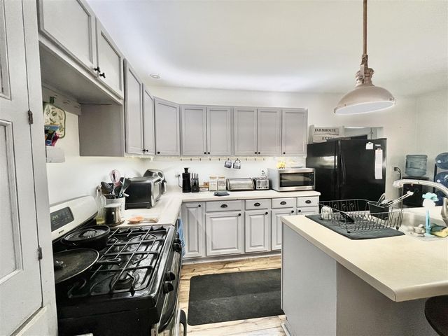 3151 E Bacon Road, Hillsdale, MI 49242