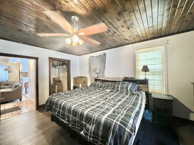 3151 E Bacon Road, Hillsdale, MI 49242