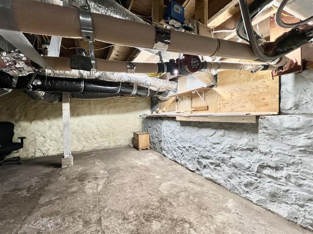 3151 E Bacon Road, Hillsdale, MI 49242