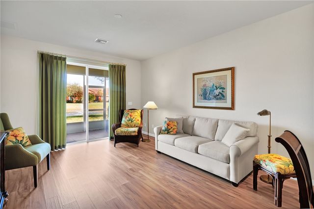 6380 Oxford Circle 103C, Vero Beach, FL 32966