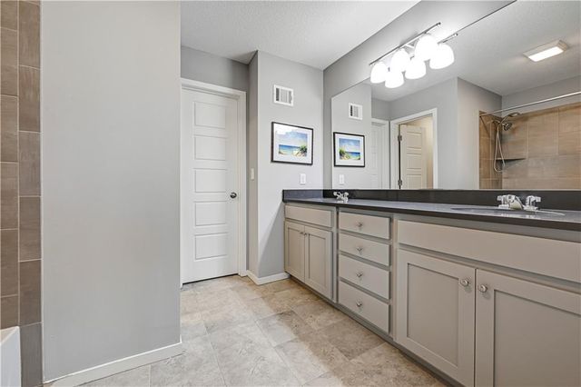 16059 Fontana Street 206, Overland Park, KS 66085
