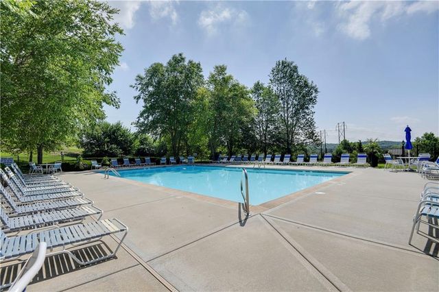 16059 Fontana Street 206, Overland Park, KS 66085