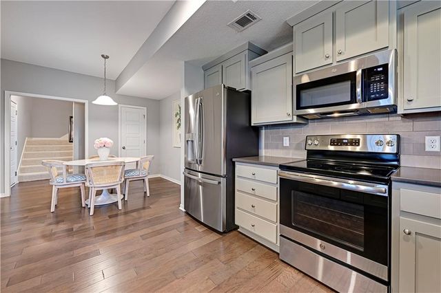 16059 Fontana Street 206, Overland Park, KS 66085
