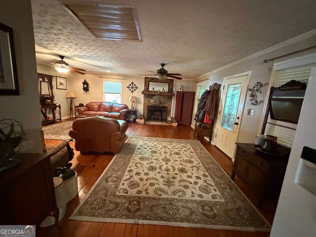 20 Clark Hill Road, Newnan, GA 30263