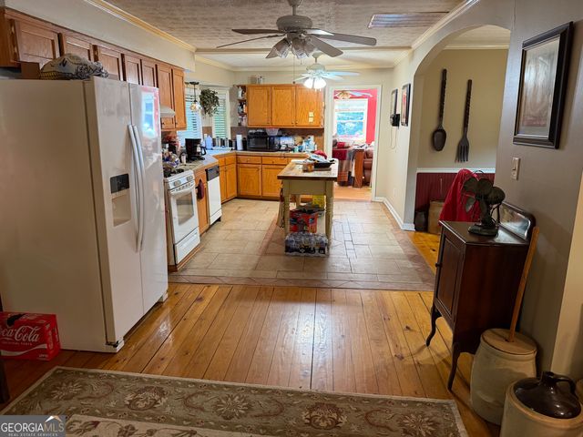 20 Clark Hill Road, Newnan, GA 30263