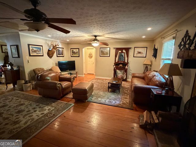 20 Clark Hill Road, Newnan, GA 30263