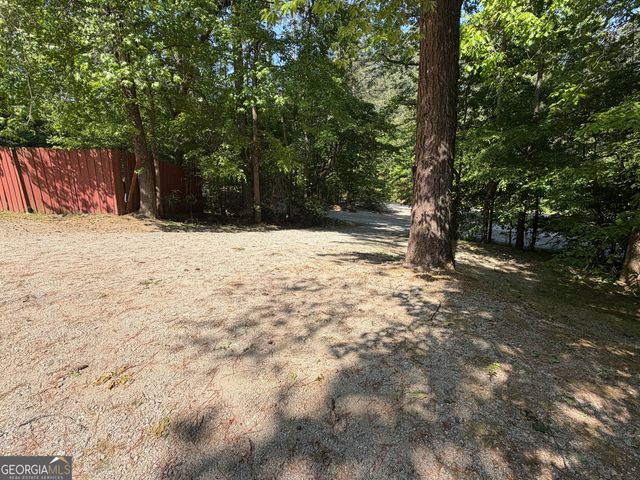 20 Clark Hill Road, Newnan, GA 30263
