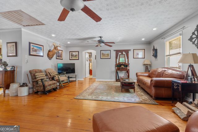 20 Clark Hill Road, Newnan, GA 30263