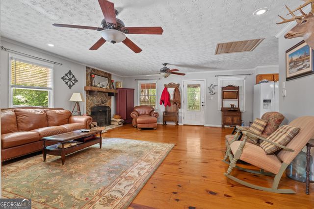 20 Clark Hill Road, Newnan, GA 30263