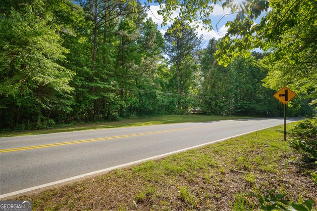 20 Clark Hill Road, Newnan, GA 30263