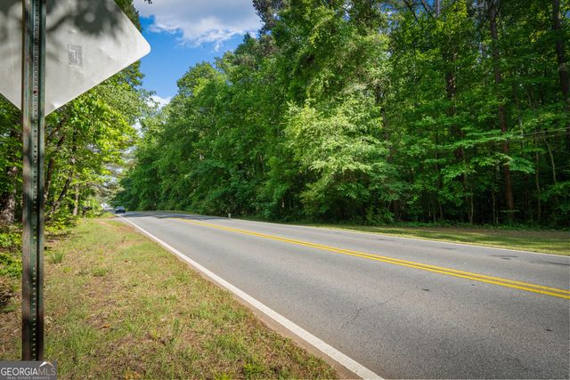 20 Clark Hill Road, Newnan, GA 30263