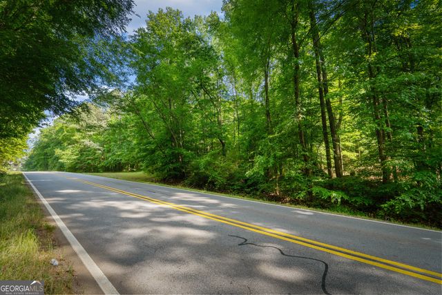 20 Clark Hill Road, Newnan, GA 30263