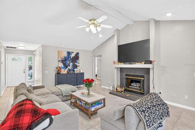 305 NW 28TH STREET, Gainesville, FL 32607