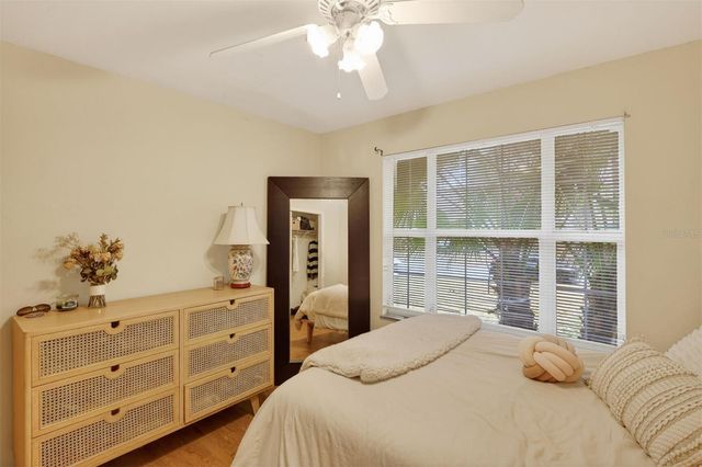 305 NW 28TH STREET, Gainesville, FL 32607