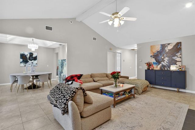 305 NW 28TH STREET, Gainesville, FL 32607